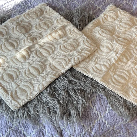 Elegant Pumpkin Cream Accent Pillow Case x2 NWT - Picture 3 of 7